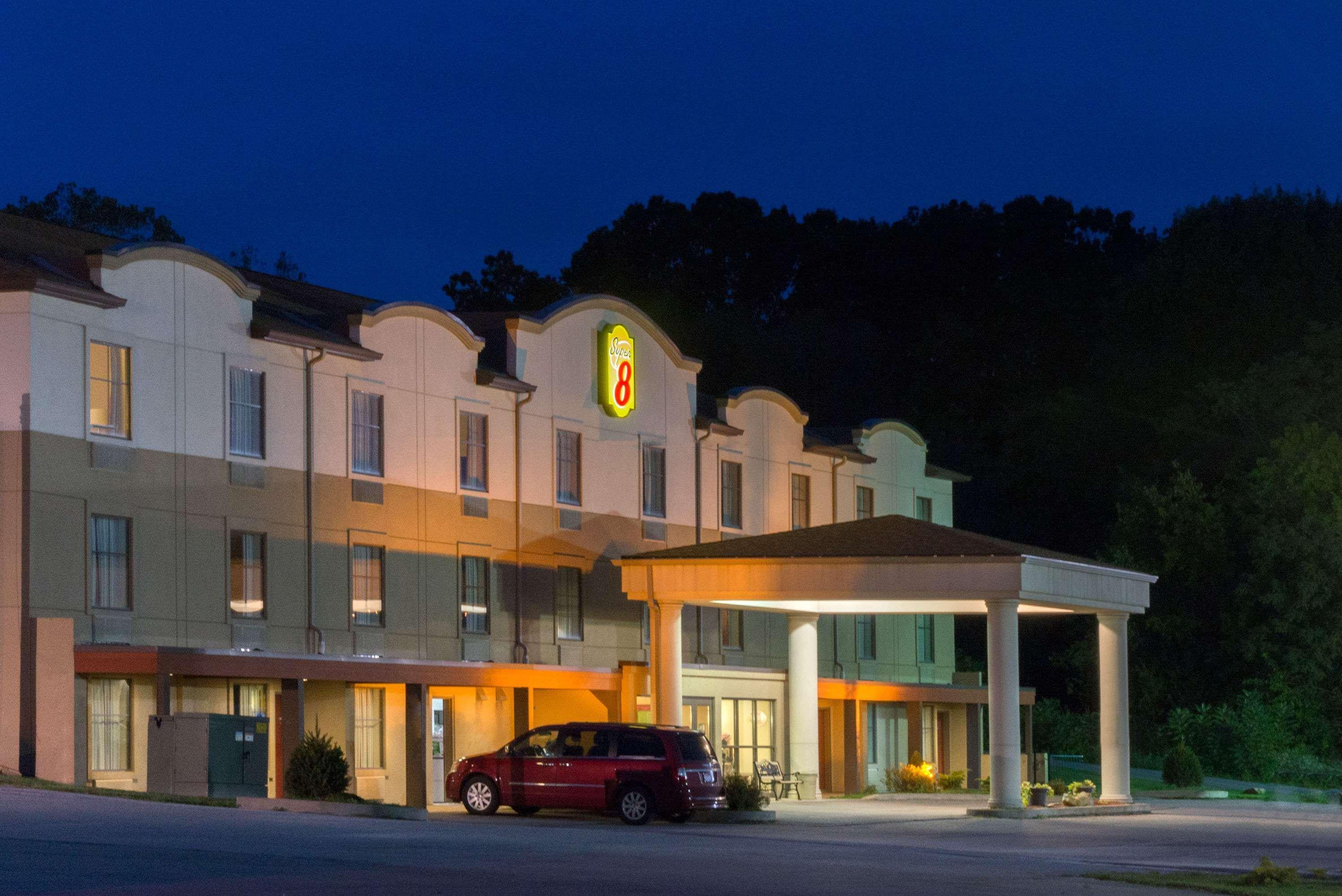 Super 8 By Wyndham Beaver Falls Exterior foto